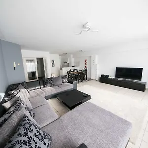 renovated-apartment-in-antwerp-city-center.brusselshotelsbook.com/